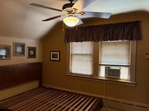 Bedroom - 1726 Davis Ave, Whiting, IN 46394 photo 4 of 6
