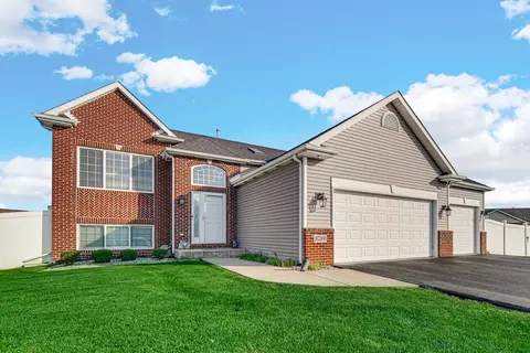 3789 W 71st Cir, Merrillville, IN 46410