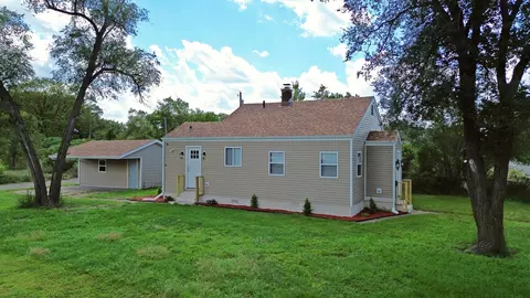 1009 W 2nd Ave, Gary, IN 46402 photo 2