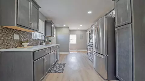 1009 W 2nd Ave, Gary, IN 46402 photo 8