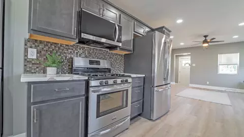 1009 W 2nd Ave, Gary, IN 46402 photo 9