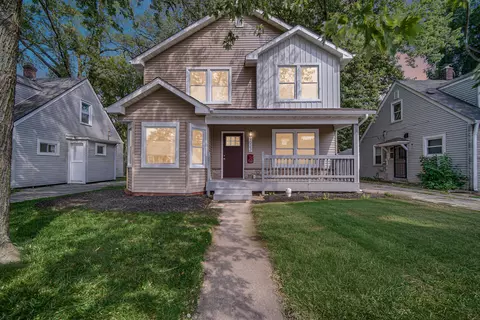 9023 Bunker Hill Dr, Munster, IN 46321