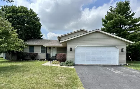 562 Glenwood Dr, Valparaiso, IN 46385