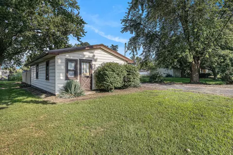 307 N Pennsylvania St, Hanna, IN 46340