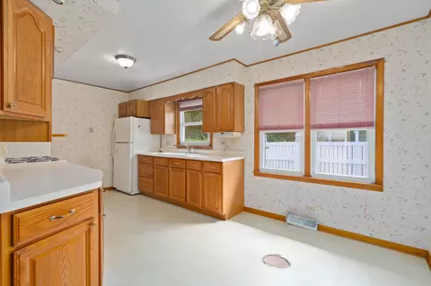1210 Ridgeway Ave, Munster, IN 46321 photo 5