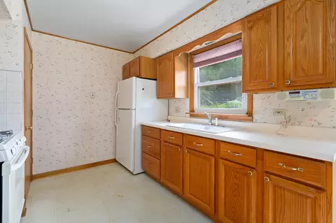 1210 Ridgeway Ave, Munster, IN 46321 photo 6