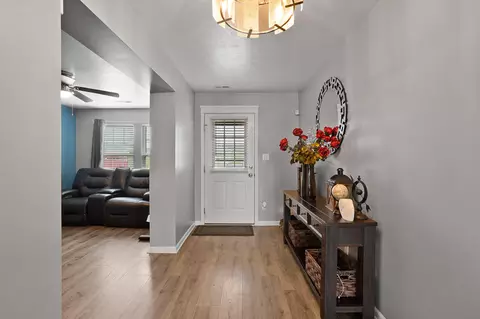 Entry Way - 10226 Gettler St, Dyer, IN 46311 photo 1 of 3