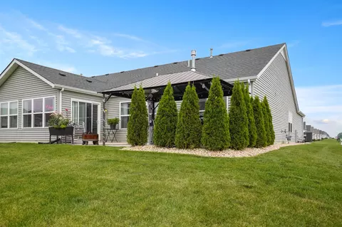 Exterior - 10226 Gettler St, Dyer, IN 46311 photo 5 of 6