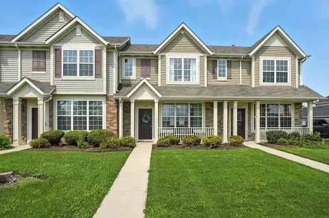 922 E 115th Pl, Crown Point, IN 46307