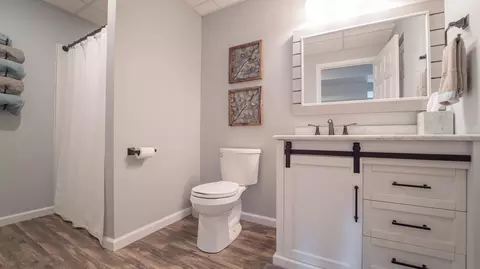 Bath - 13182 Hayes St, Crown Point, IN 46307 photo 5 of 5