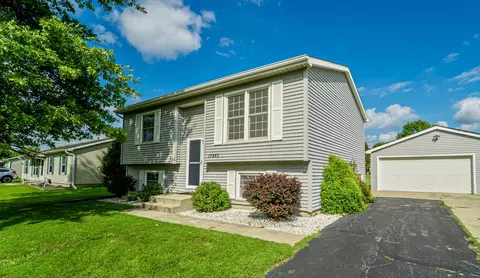 17583 Marion Dr, Lowell, IN 46356