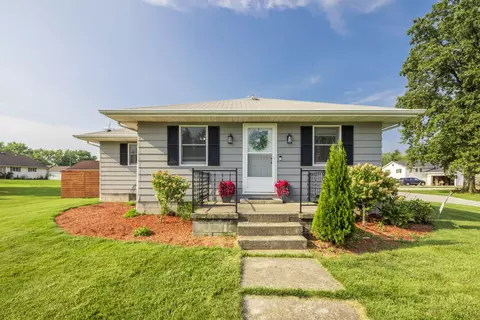 407 Roseberry St, Hebron, IN 46341