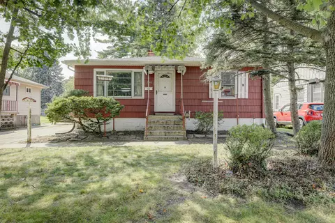 7146 Lindberg Ave, Hammond, IN 46323