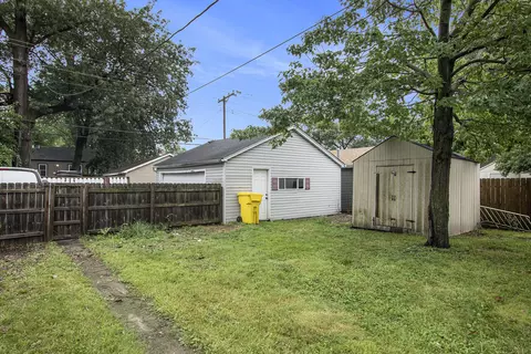 Exterior - 135 N Wiggs St, Griffith, IN 46319 photo 4 of 5