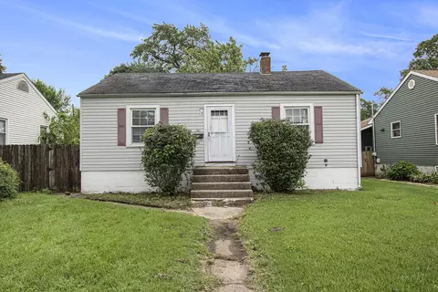 Exterior - 135 N Wiggs St, Griffith, IN 46319 photo 1 of 5