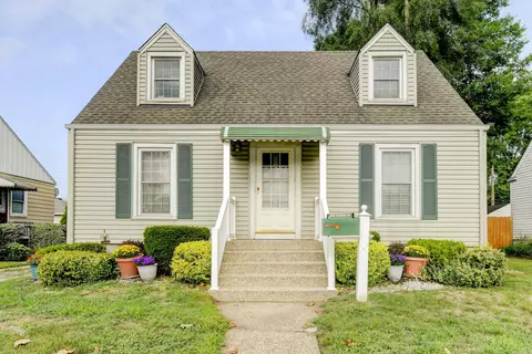 7416 Magoun Ave, Hammond, IN 46324
