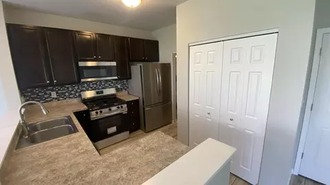Kitchen - 7556 E 111th Ln, Crown Point, IN 46307 photo 11 of 12