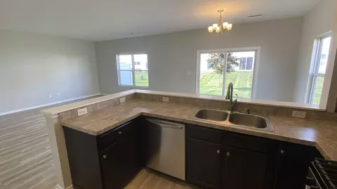 Kitchen - 7556 E 111th Ln, Crown Point, IN 46307 photo 5 of 12
