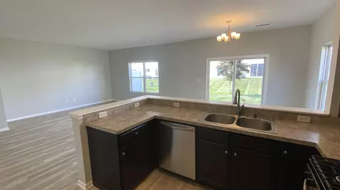 Kitchen - 7556 E 111th Ln, Crown Point, IN 46307 photo 10 of 12