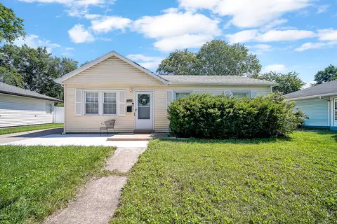 7943 Birch Dr, Hammond, IN 46324