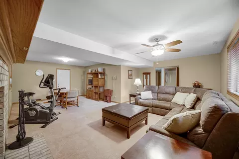 1744 W Oak St, Griffith, IN 46319 photo 23