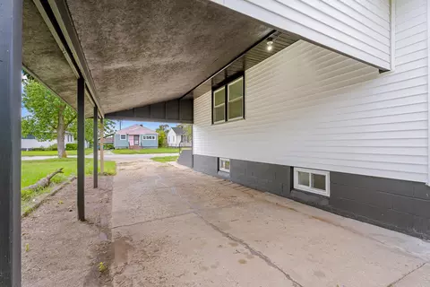 466 W 20th Pl, Gary, IN 46407 photo 5