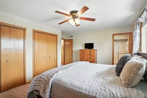832 Robin Ct, Dyer, IN 46311 photo 14