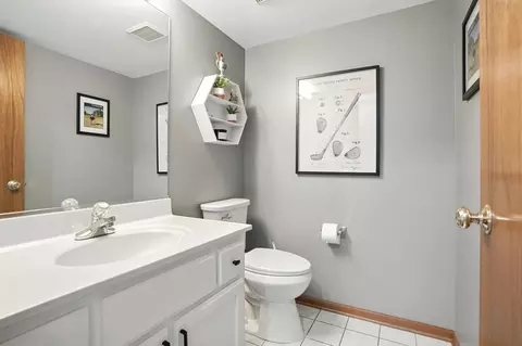 832 Robin Ct, Dyer, IN 46311 photo 23