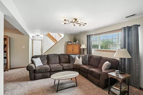 832 Robin Ct, Dyer, IN 46311 photo 21