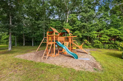 Exterior - 5592 E 1100, De Motte, IN 46310 photo 4 of 23