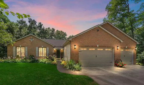 528 W 100, Valparaiso, IN 46385