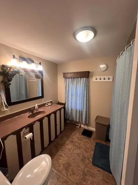 Bath - 312 E Walnut St, Morocco, IN 47963 photo 1 of 1