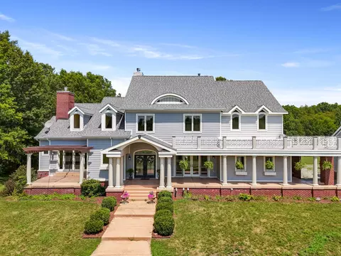 2156 Ransom Rd, Valparaiso, IN 46385