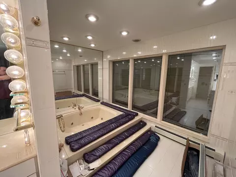8000 Forest Ave, Gary, IN 46403 photo 23