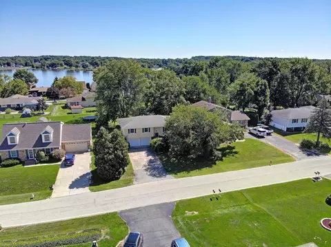 3903 Brookside Dr, Crown Point, IN 46307 photo 2