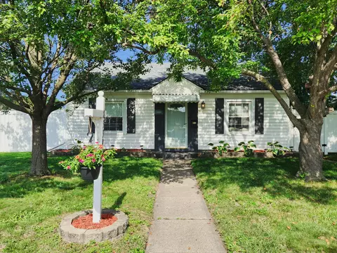 8339 Gordon Dr, Highland, IN 46322