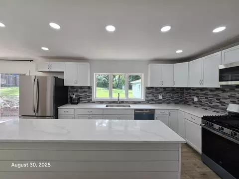 Kitchen - 2345 Ranburn Dr, Gary, IN 46408 photo 2 of 3
