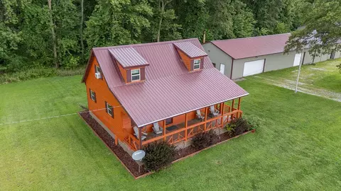1910 E 1050, Monon, IN 47959