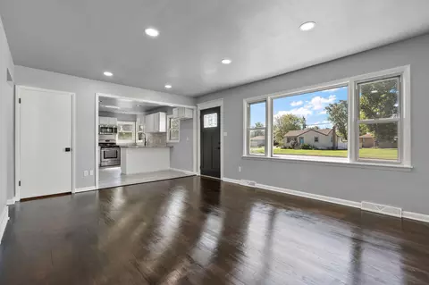 114 E Glen Park Ave, Griffith, IN 46319 photo 6