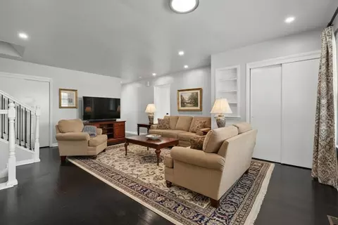 114 E Glen Park Ave, Griffith, IN 46319 photo 18