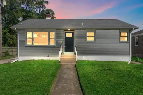114 E Glen Park Ave, Griffith, IN 46319 photo 2