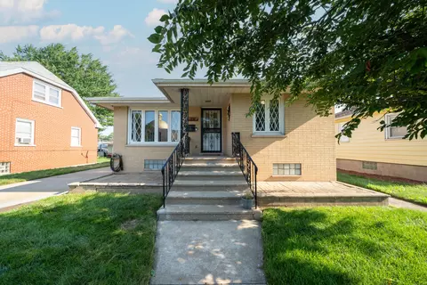 1221 E 170th Pl, Hammond, IN 46324