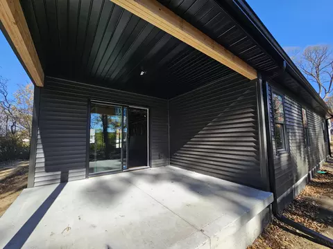 203 E Pine St, Wheatfield, IN 46392 photo 4