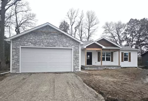 227 E Pine St, Wheatfield, IN 46392 photo 1