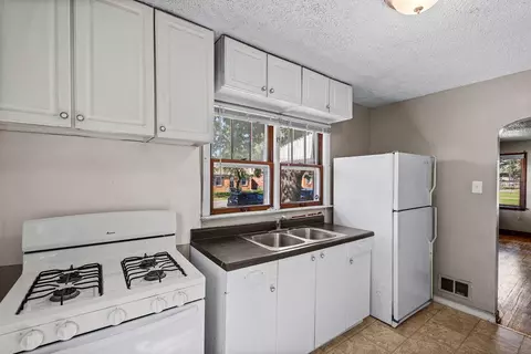 4665 Pierce St, Gary, IN 46408 photo 6