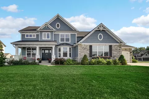 2204 Stirling Dr, Valparaiso, IN 46383