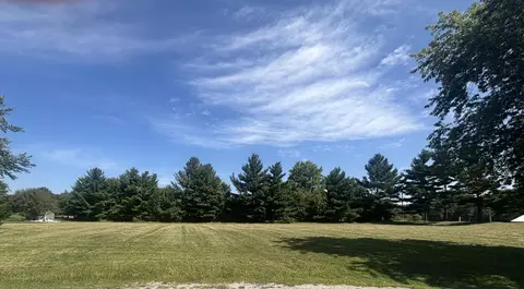 803 Hunter Dr, Westville, IN 46391
