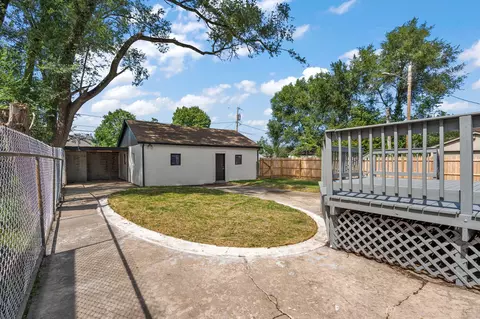 Exterior - 420 S Henry St, Gary, IN 46403 photo 5 of 10