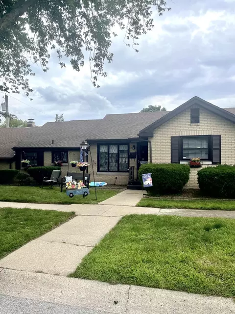 8810 Osborne Rd, Highland, IN 46322