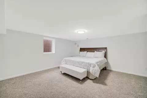 Bedroom - 8304 Monroe Ave, Munster, IN 46321 photo 5 of 6